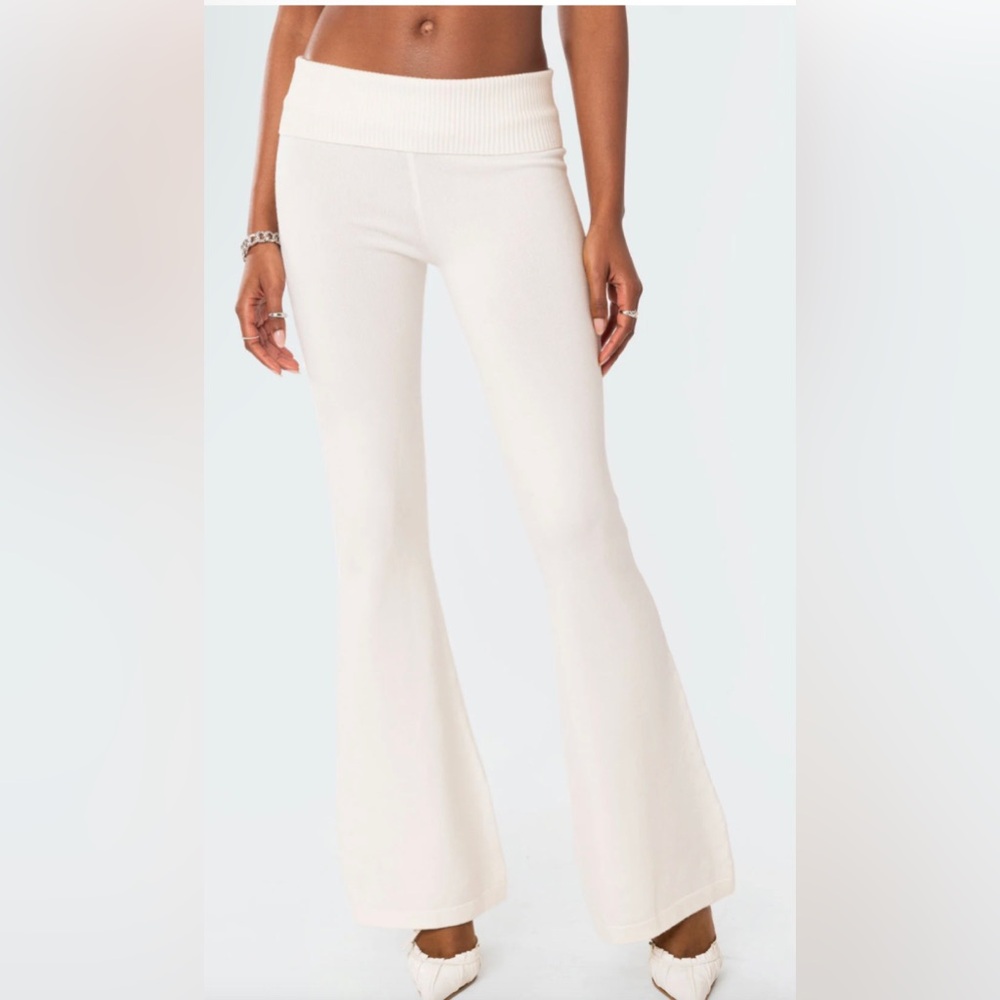 Edikted- Desiree Knitted Low Rise
Fold Over Pants